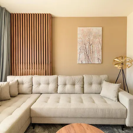 Ultra - Waterfront Apartmán *